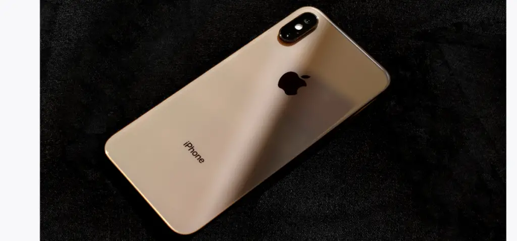 iPhone XS Max: Why My Right Side AirPod is Not Working (Updated) 