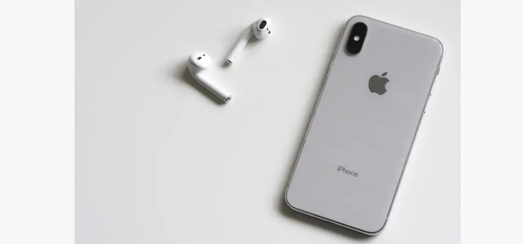 iPhone XS Max: Why My Right Side AirPod is Not Working (Updated)