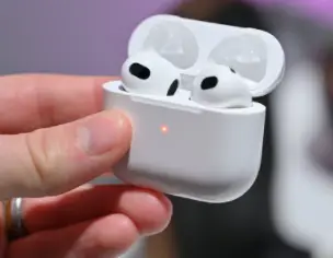 Why Does My AirPods Keep Cutting Out?