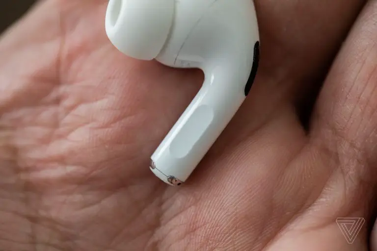 Why Your AirPods Sound Muffled Might Surprise You! – Causes & Quick Solutions
